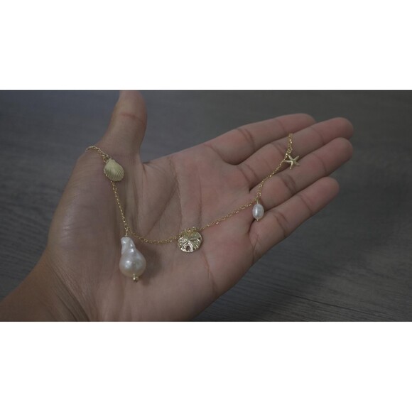 Freshwater Pearl Shell Pendant Necklace - Picture 6 of 6